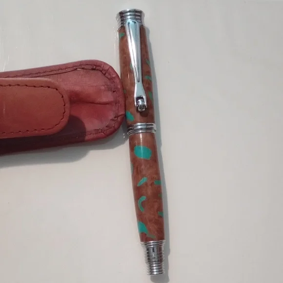 Elegant Faux Wood and Turquoise Fountain Pen - Picture 1 of 4